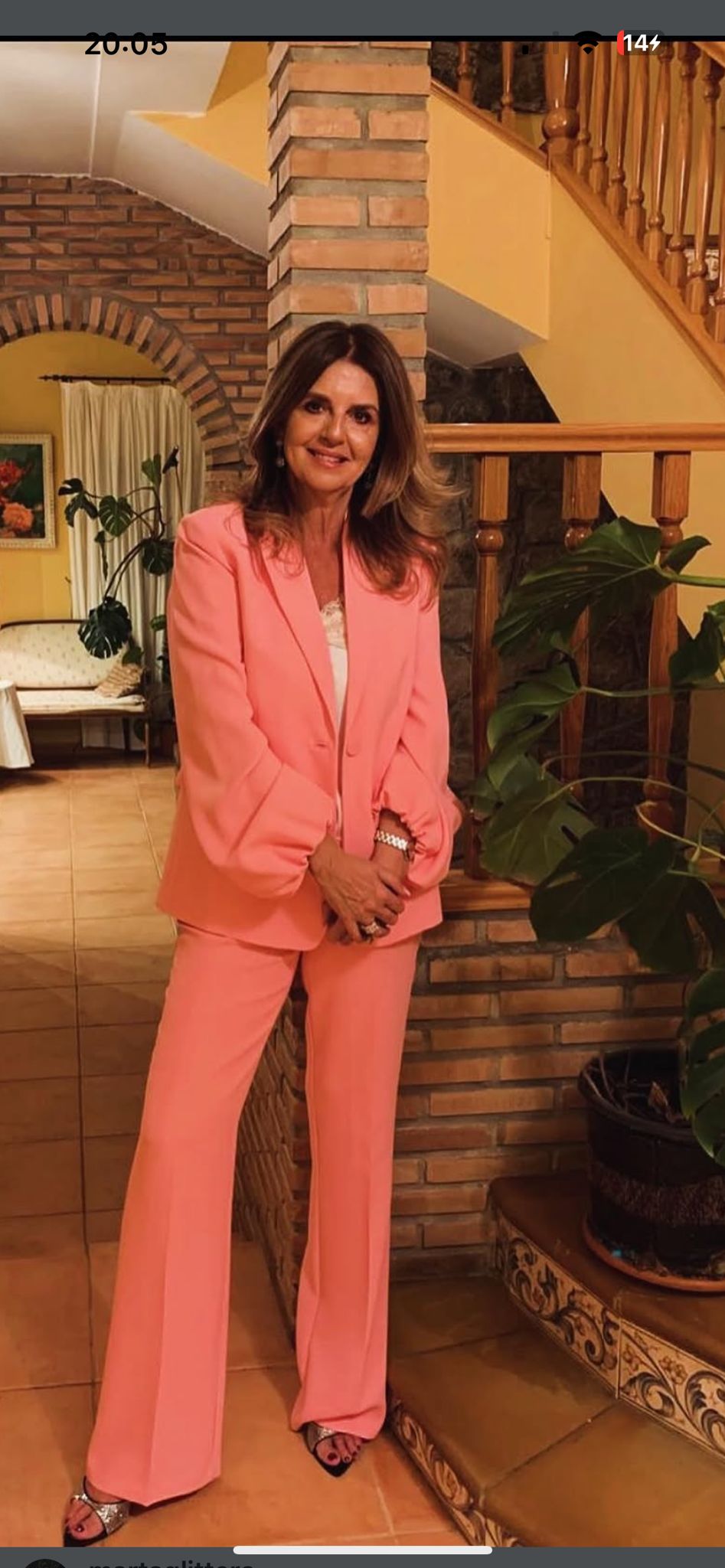 Look de Marta — traje coral