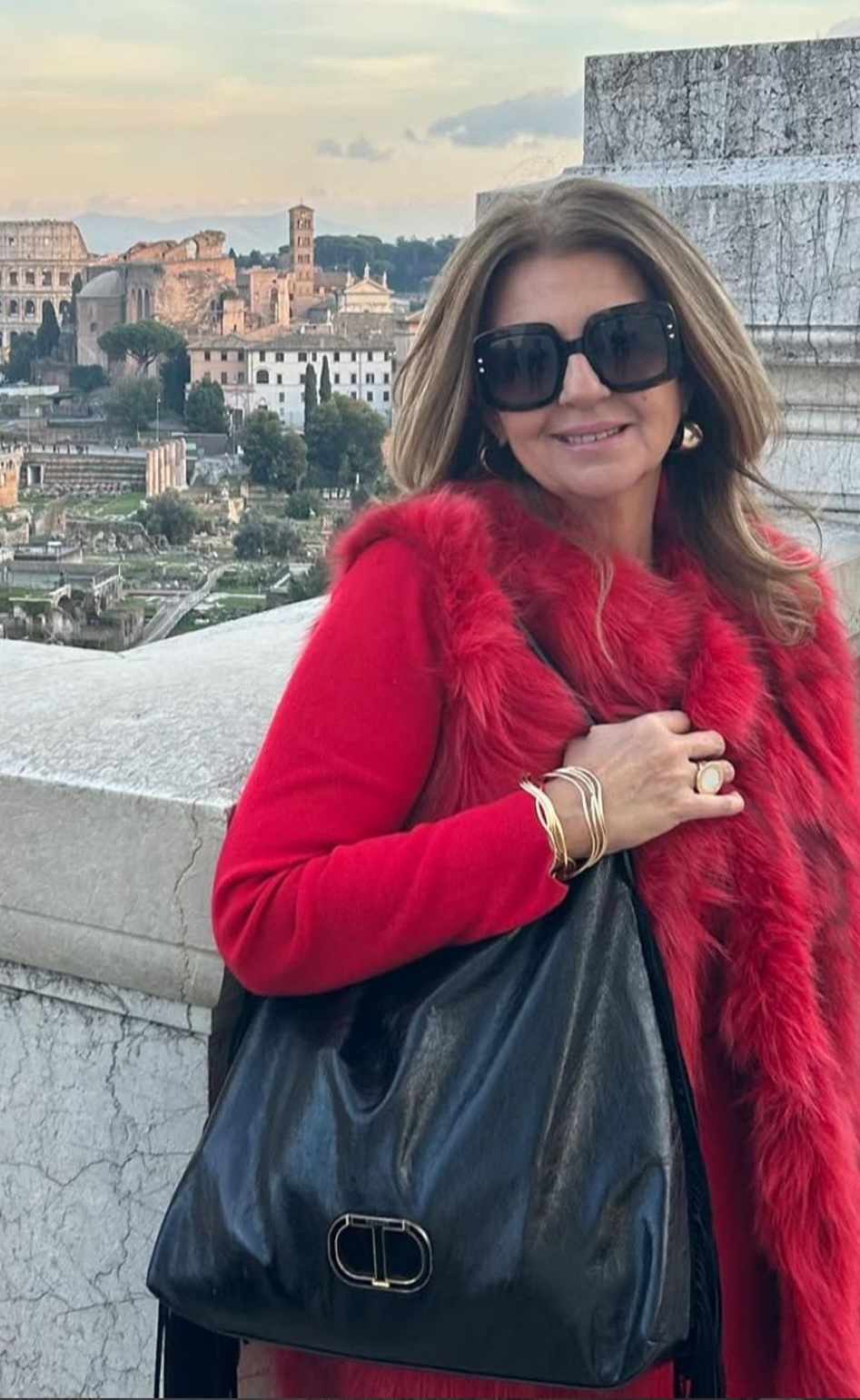 Look de Marta — gama roja en Roma